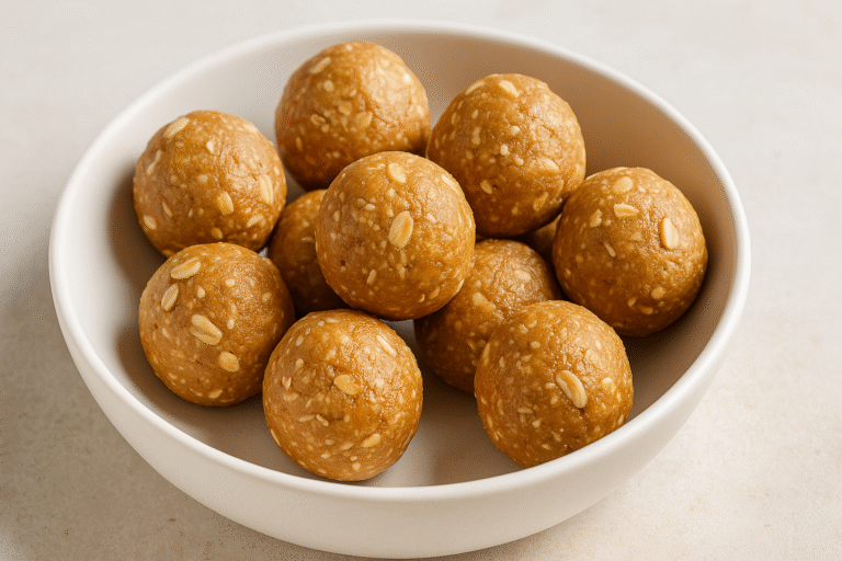 1) Classic PB-Oat Crunch (90 kcal | 5 g protein | 5 g fat | 6 g carbs | 2 g fiber)​